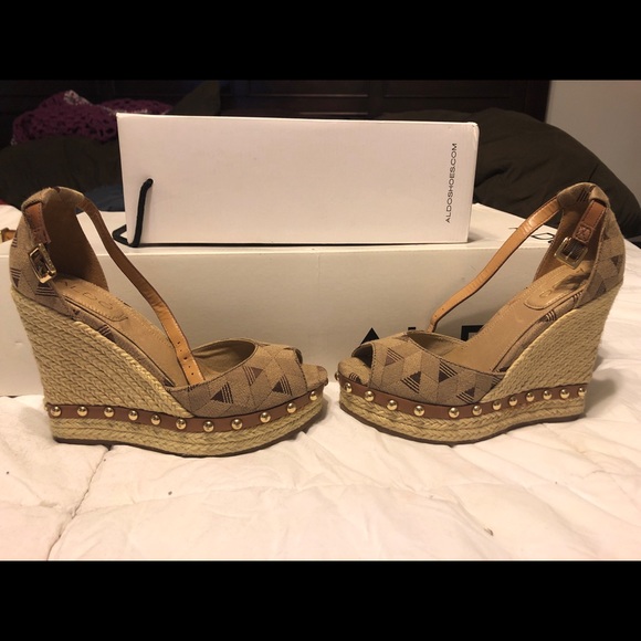 Aldo textile wedge tan sandal - Picture 3 of 5